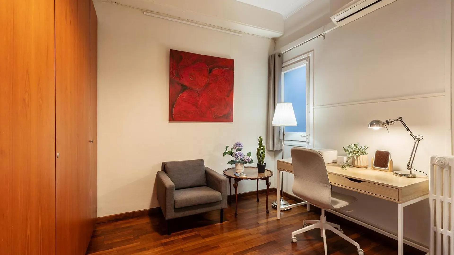 Large & Beautiful Apartment 4Min From Passeig De Gracia 巴塞罗那