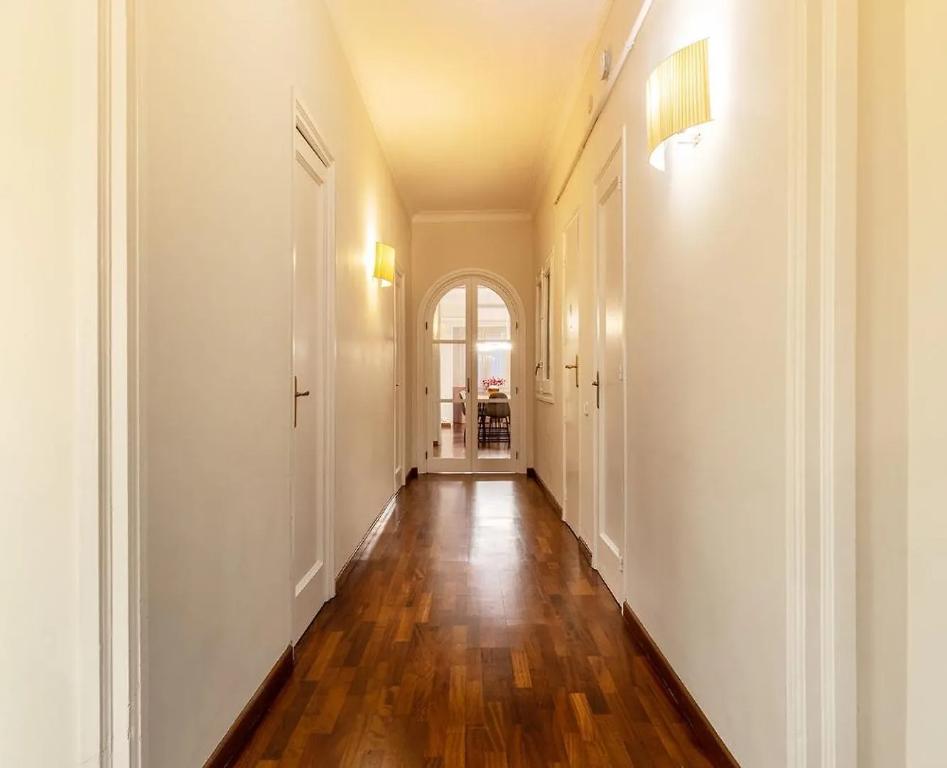 ברצלונה Large & Beautiful Apartment 4Min From Passeig De Gracia