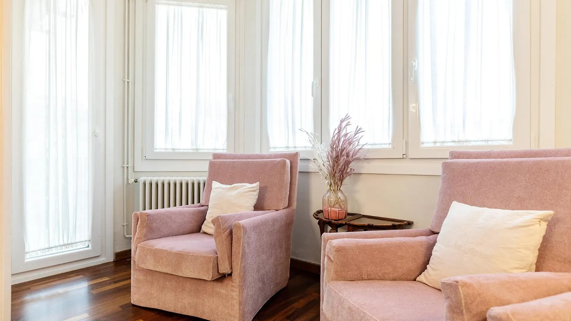 Large & Beautiful Apartment 4Min From Passeig De Gracia 巴塞罗那 西班牙