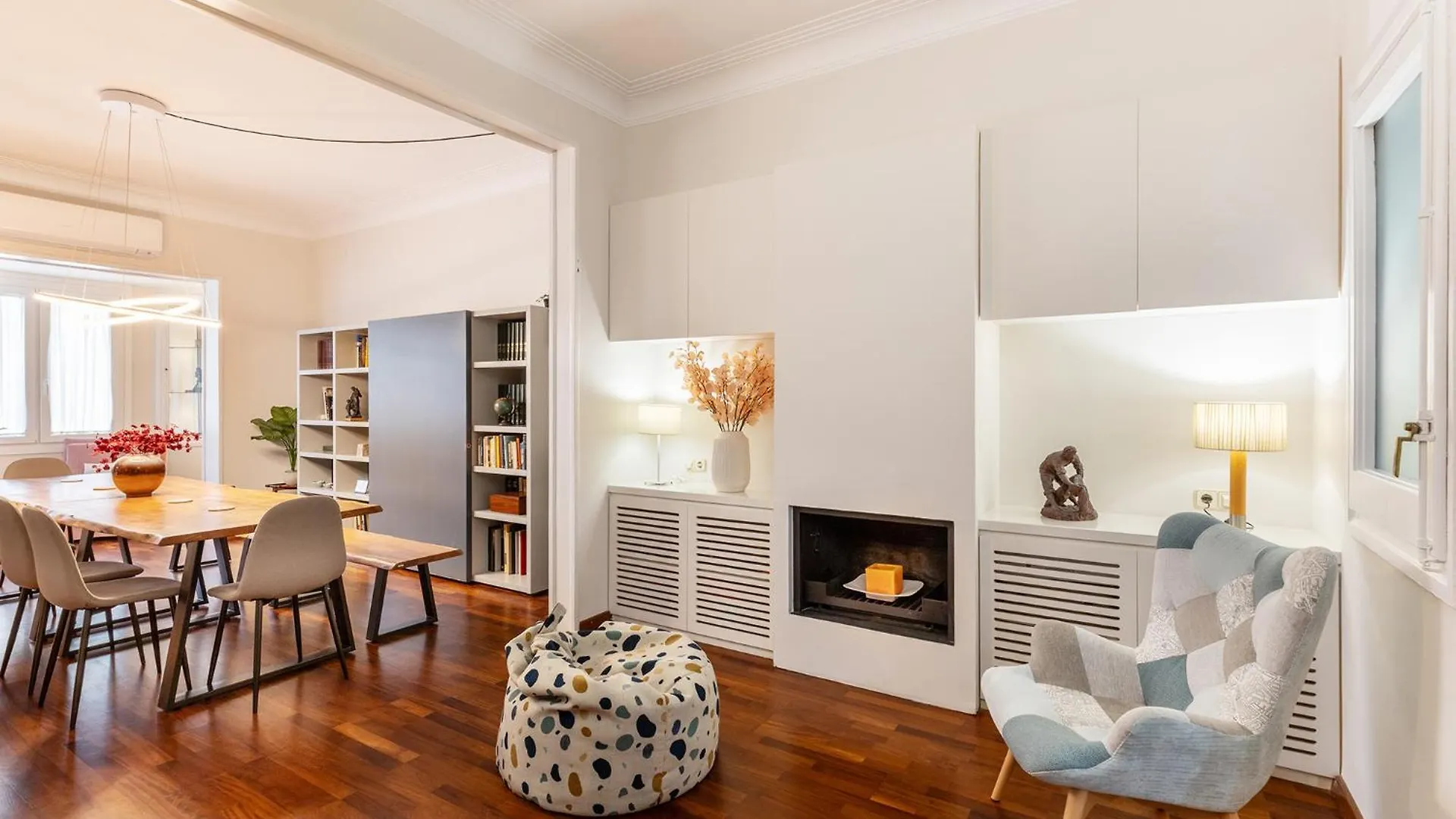Large & Beautiful Apartment 4Min From Passeig De Gracia 巴塞罗那